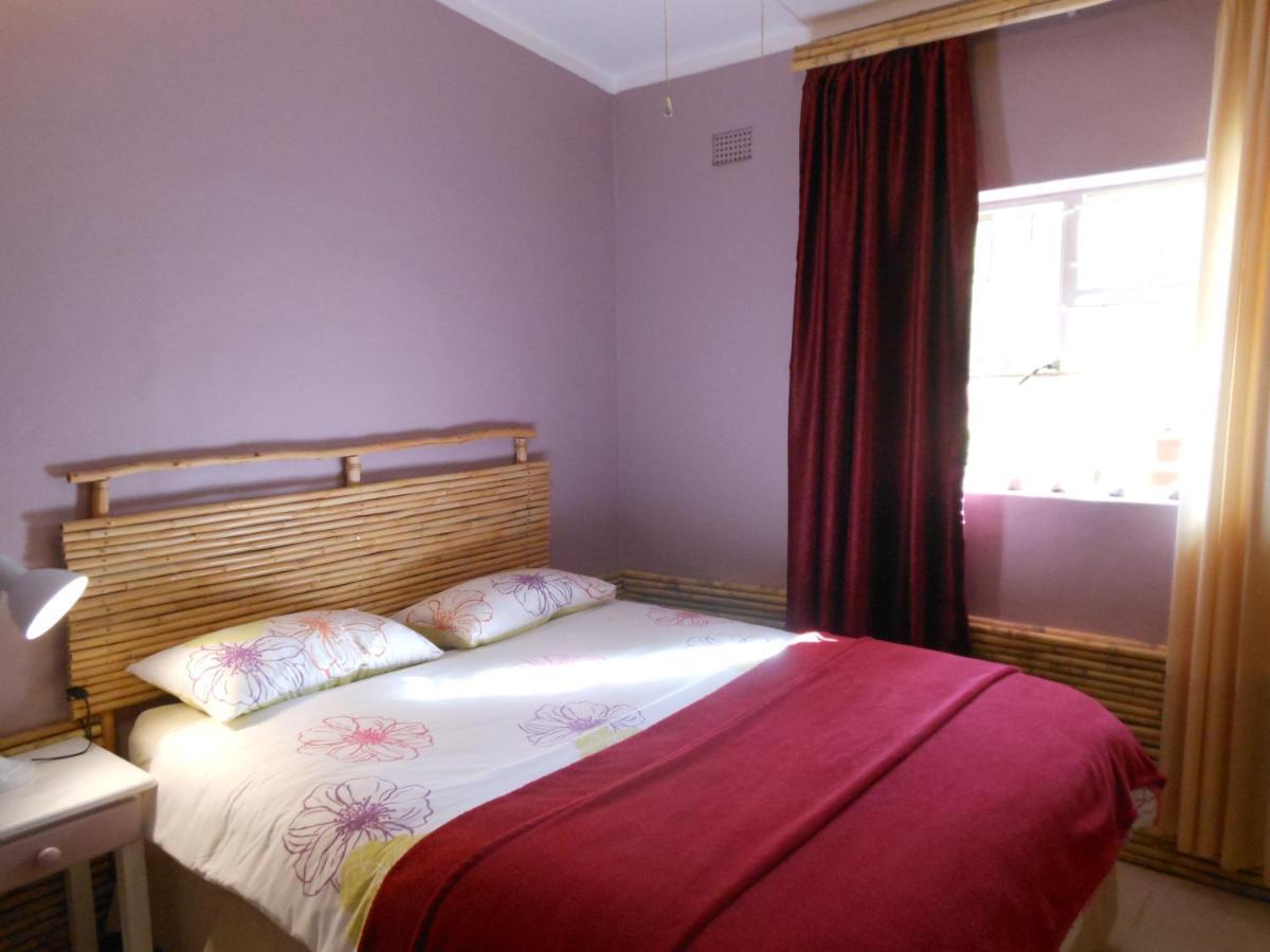 Amber Lagoon Backpackers Lodge Vleirivier 外观 照片