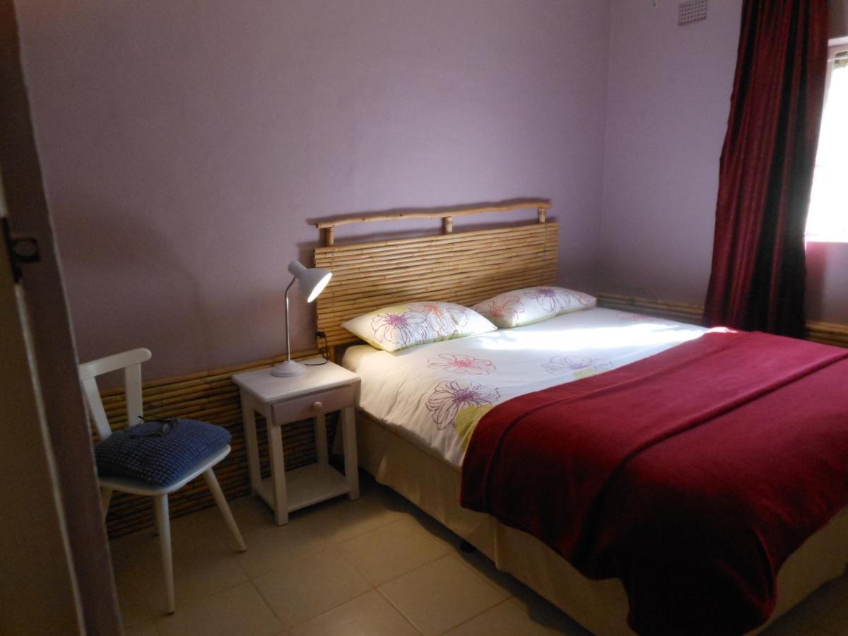 Amber Lagoon Backpackers Lodge Vleirivier 外观 照片